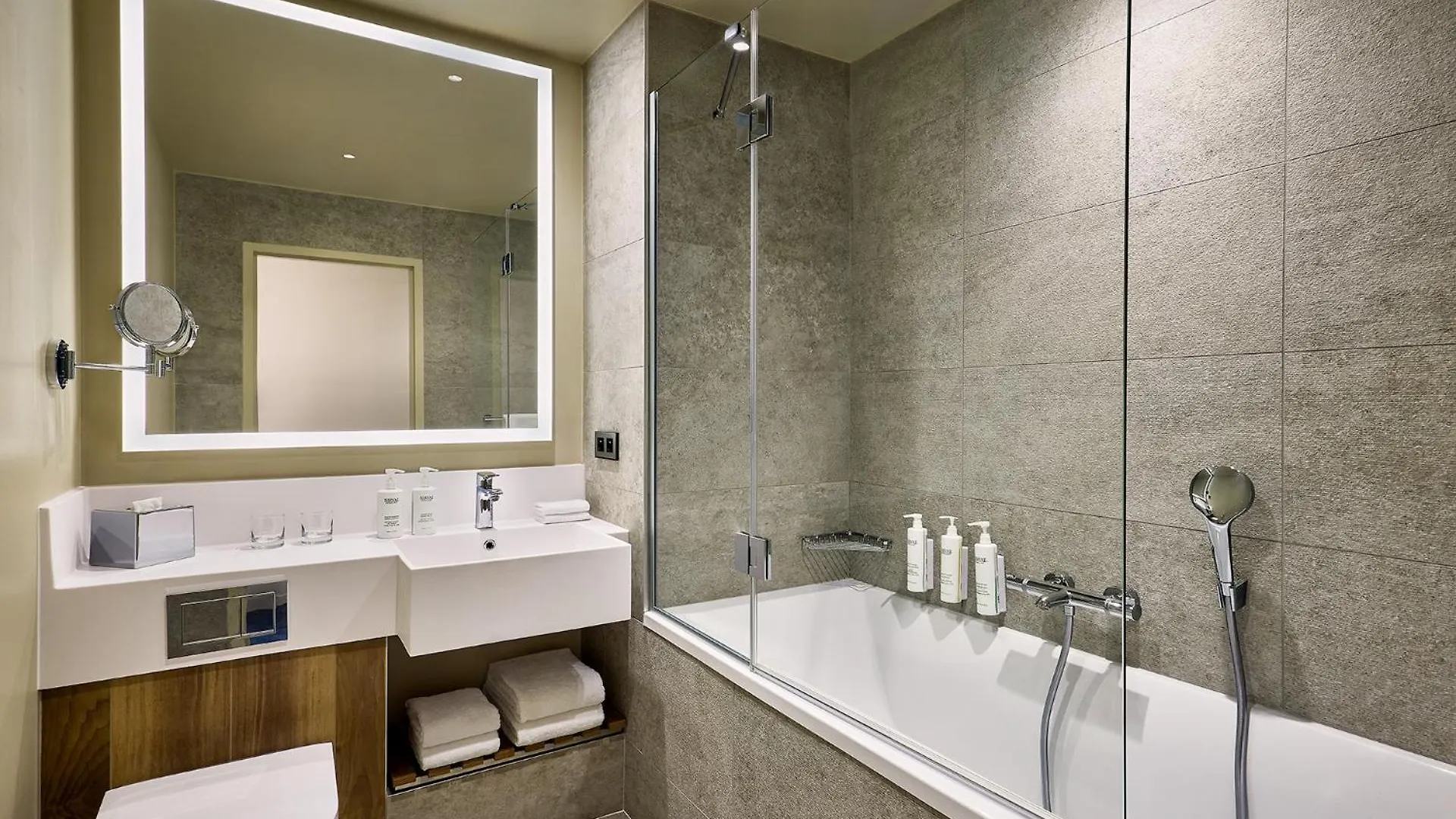 Courtyard By Marriott Lyon Eurexpo Stadium Genas Hotel