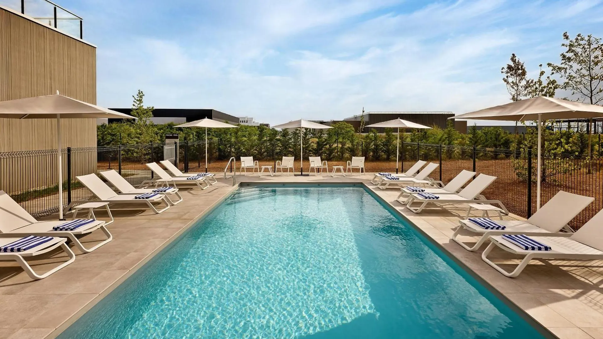 Hotel Courtyard By Marriott Lyon Eurexpo Stadium Genas Francja